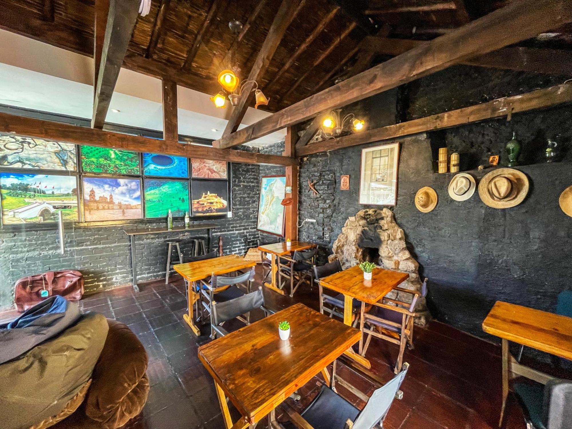El Yarumo Hostel ボゴタ エクステリア 写真